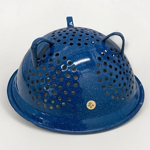 Vintage Cinsa Blue Speckled Enamel Colander 3-Legged Camping Utilitarian - Picture 4 of 6